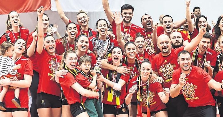 Şampiyonluk kupası müzedeki yerini alıyor