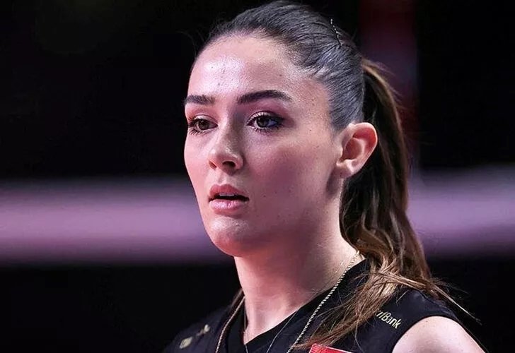 Ünlü voleybolcu Zehra Güneş acı haberi duyurdu
