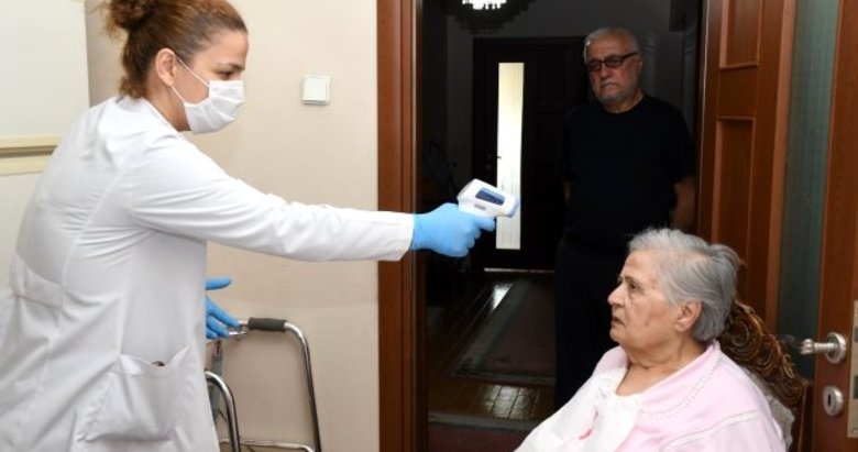 İzmir’de 65 yaş üstü ve kronik hastalar hekimlerle eşleştirilecek