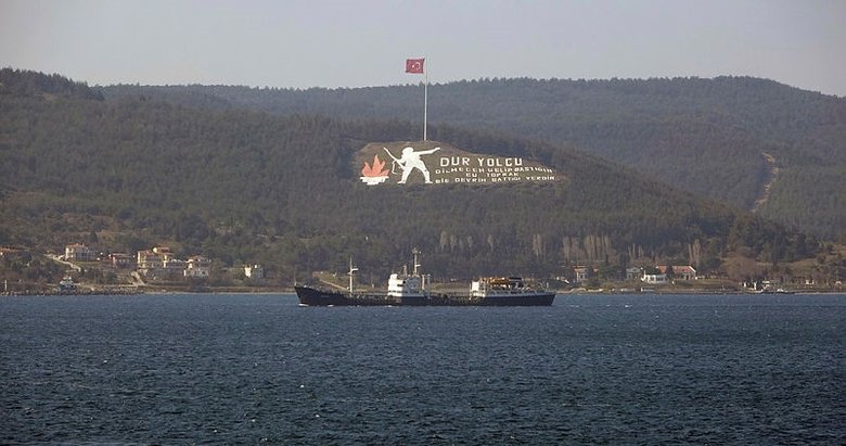 Rus donanmasının tanker gemisi, Çanakkale Boğazı’ndan geçti