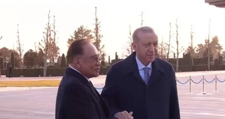 Başkan Erdoğan Malezya Başbakanı Enver İbrahim’i karşıladı