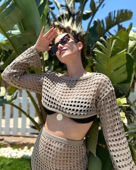 Fahriye Evcen peş peşe paylaştı: Burak Özçivit kayıtsız kalamadı