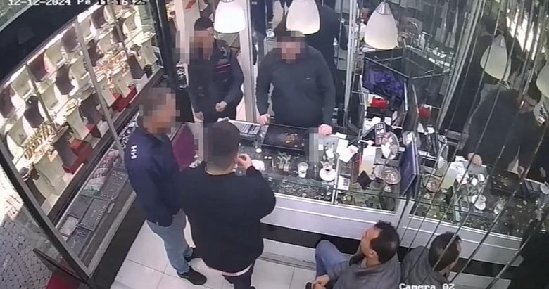 Kazıda define bulduk yalanıyla 55 bin dolar dolandırdılar