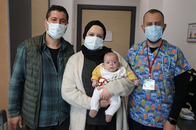 İzmir'de 860 gram ağırlıkla dünyaya gelen Ali Doğan bebek, 7 ayda hayata tutundu