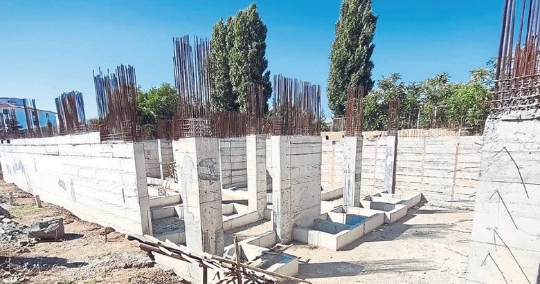 Yılan hikayesine dönen okul inşaatı başlıyor