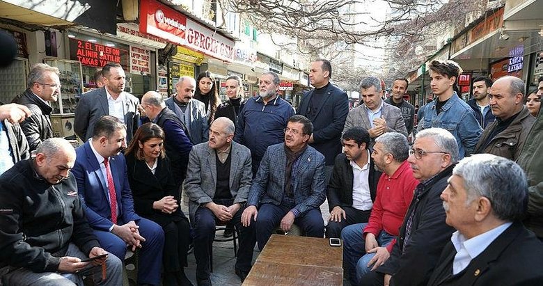 Nihat Zeybekci'den, Whatsappâtan kendisini davet eden kahvehaneciye ziyaret
