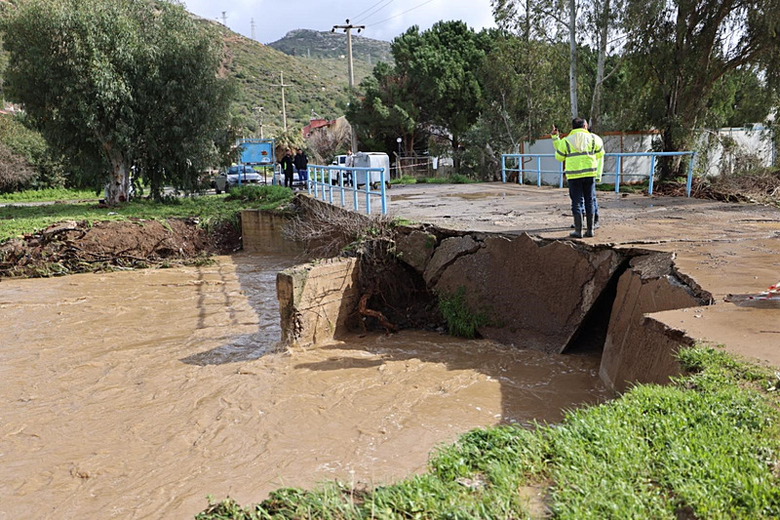 batinin-hali-icler-acisi-izmir-mugla-denizli-sular-altinda-kaldi-1771014172823.png