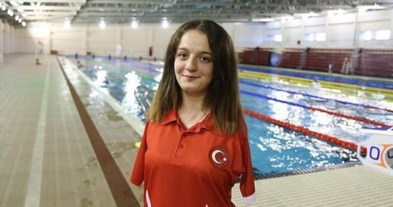 Sümeyye Boyacı Dünya Paralimpik Yüzme Şampiyonası’nda ikinci oldu