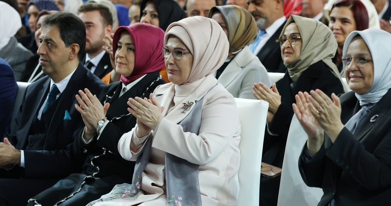 Emine Erdoğan’dan AK Parti Kadın Kolları paylaşımı