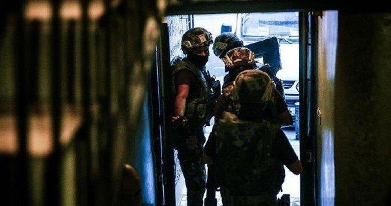 İzmir’de sosyal medyada terör propagandasına 14 gözaltı