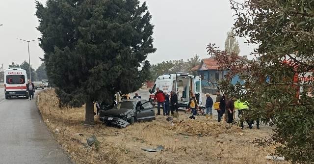 Balıkesir’de trafik kazası: Yaralanan 6 kişi hastaneye kaldırıldı