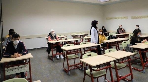 Sağlık ve Milli Eğitim Bakanlığı yüz yüze eğitim şartlarını belirledi