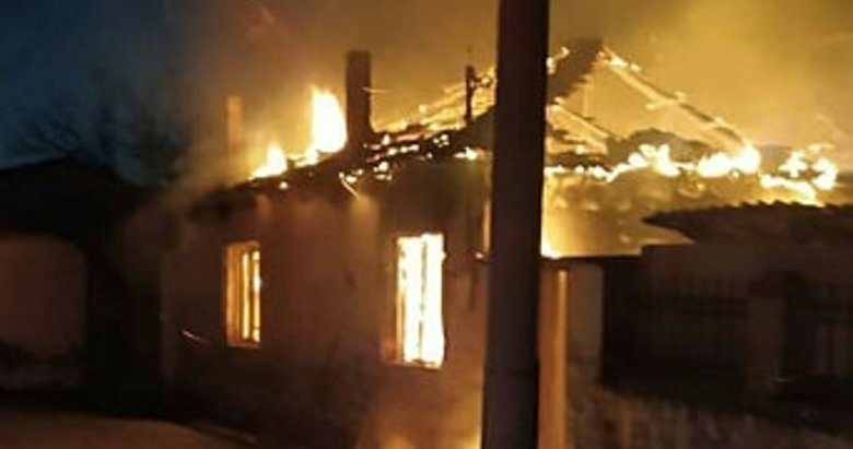 Manisa’da cami lojmanında yangın çıktı! 1 ölü