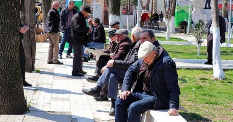 O ilçede 65 yaş üstü vatandaşlara sokağa çıkma kısıtlaması getirildi