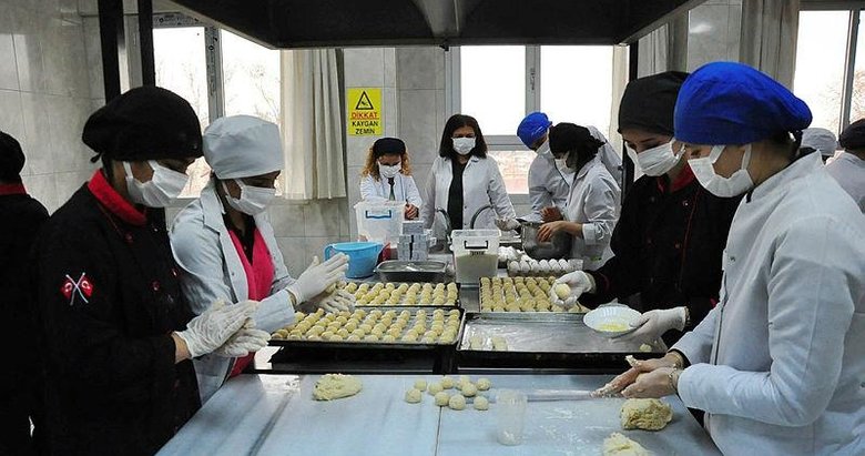 Manisa’da fabrika gibi okul! Milyonluk ciro yapıyor