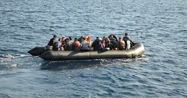 İzmir’de 52 düzensiz göçmen yakalandı