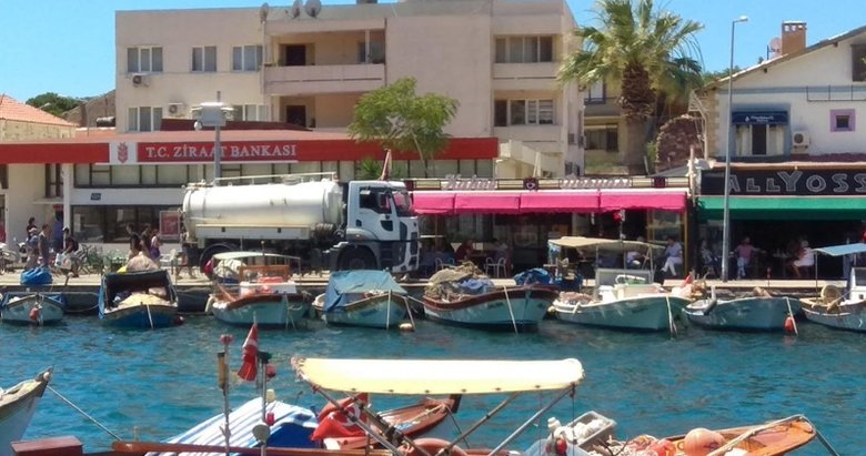 93 saat susuz kalan Foçalıların isyanı: Denizden su taşıdık