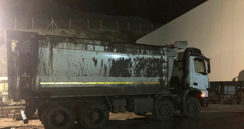 Kamyonun altında kalan maden işçisi kurtarılamadı