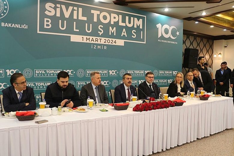 Bakan Tekin İzmir’de konuştu: Genel bütçeden en büyük pay eğitime ayrıldı