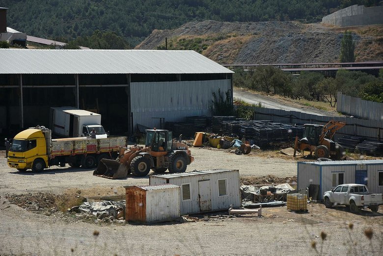 Izmir De Koylulerin Kacak Hurdaci Tepkisi