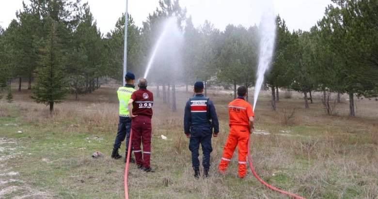 Kütahya’da jandarma personeline orman yangını eğitimi veriliyor