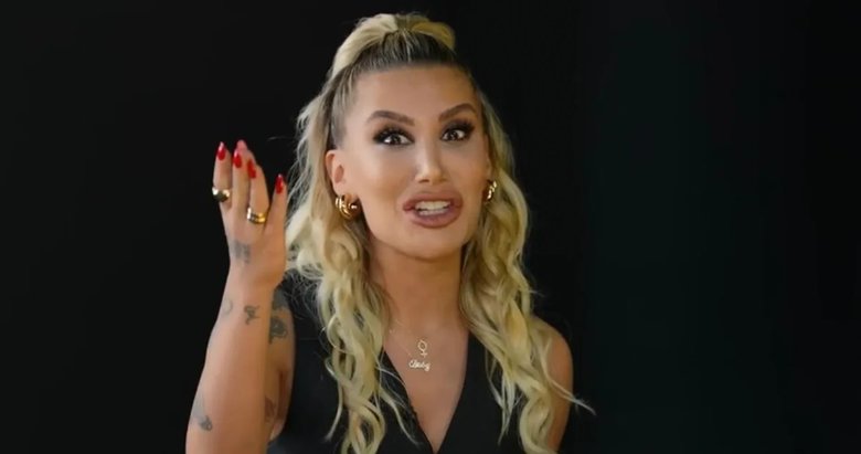 İrem Derici’den Coşkun Sabah’a ‘PerukFest’ göndermesi