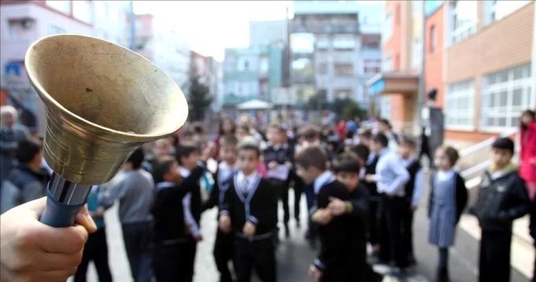 Okullarda yaz tatili kısalıyor! Ara tatiller kaldırılacak mı? MEB’den yeni çalışma