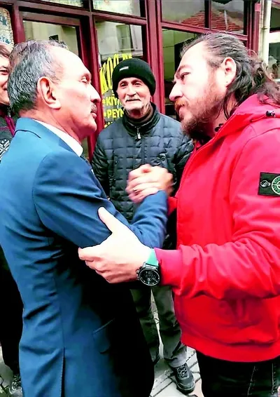 İşte CHP tiyatrosu! Parti üyesi olmayan oyuncuyu disipline sevk ettiler - 1