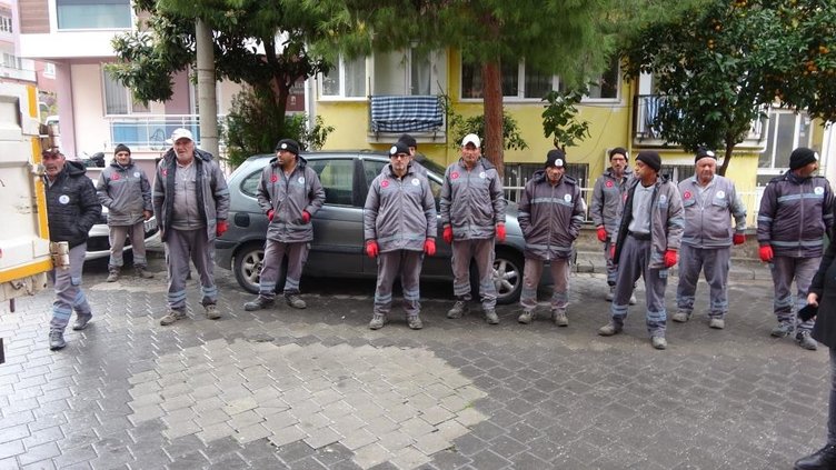 Denizli’de çöp ev vakası! 2 yılda 2 kamyon çöp biriktirmiş