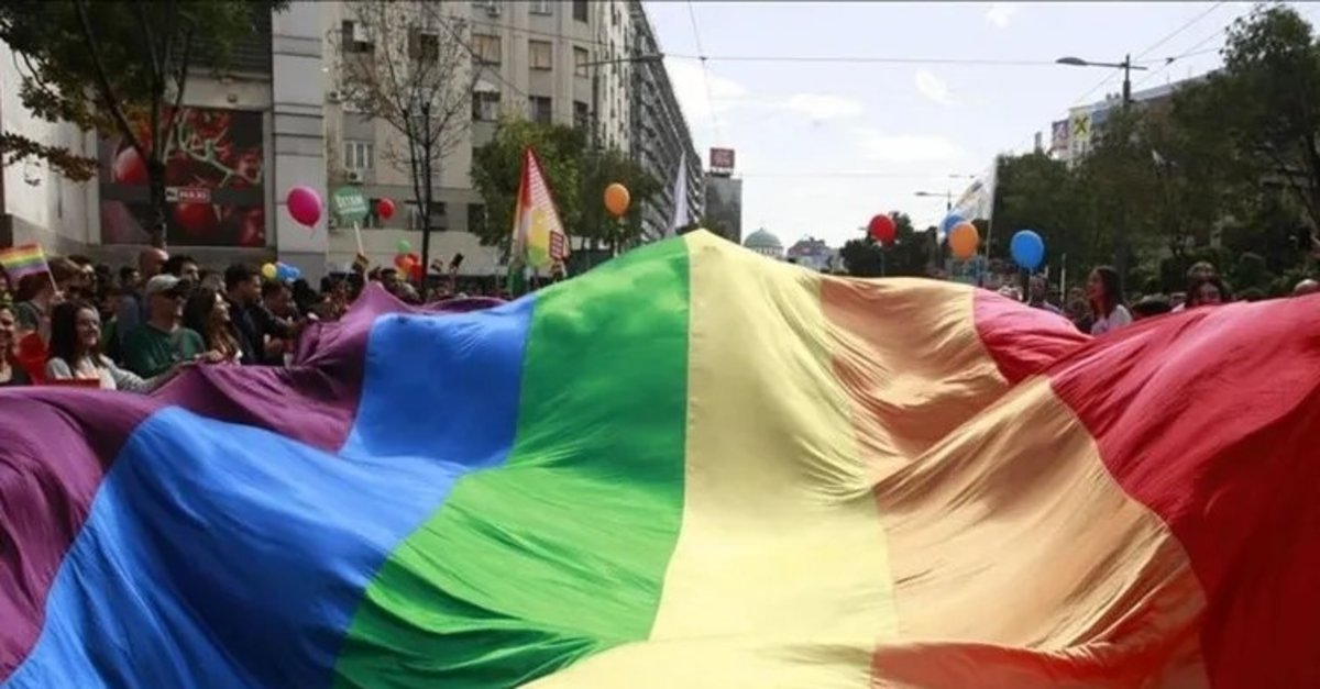 Sapkın akımlara düzenleme geliyor! LGBT’yi övenlere 3 yıl hapis