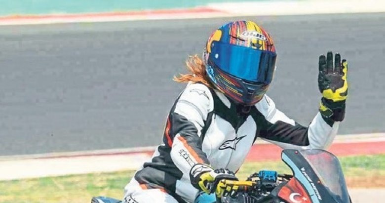 Fatma’nın hedefi ülkemizi temsil etmek