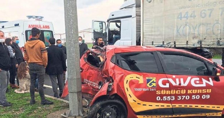 Sürücü adayı kaza yaptı sınav görevlisi öldü