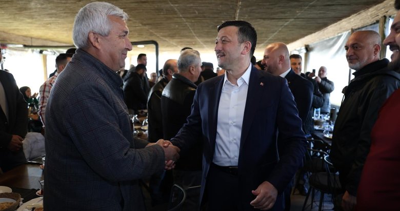 Hamza Dağ, Menderes’e bazı projelerin müjdesini verdi: İzmir’in 5 sene daha kaybetmeye tahammülü yok!