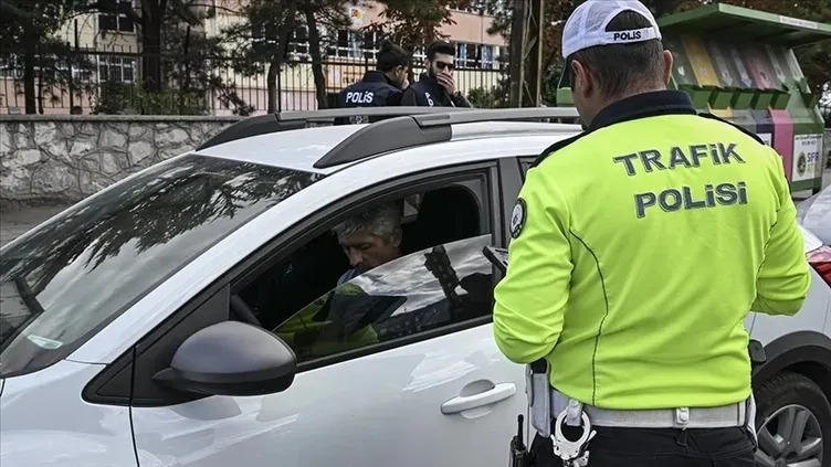 29-ekimde-hangi-yollar-kapali-cumhuriyet-bayraminda-hangi-yollar-kapali-olacak-29-ekim-trafige-kapali-yollar-v-1793106301047.jpeg