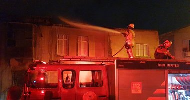 İzmir’de tekstil atölyesinde korkutan yangın! Alevler tüm binayı sardı
