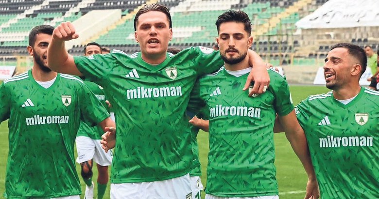 Evinden uzakta hedefe koşuyor