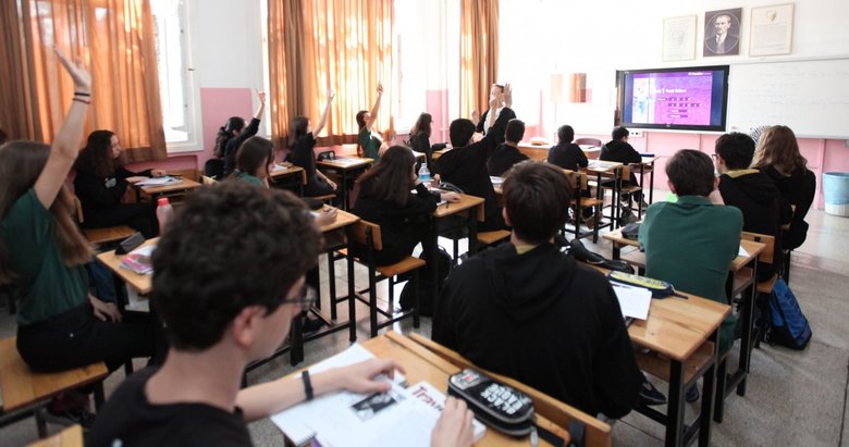 Bilim Kurulu üyesinden okulların açılışı ile ilgili önemli açıklama