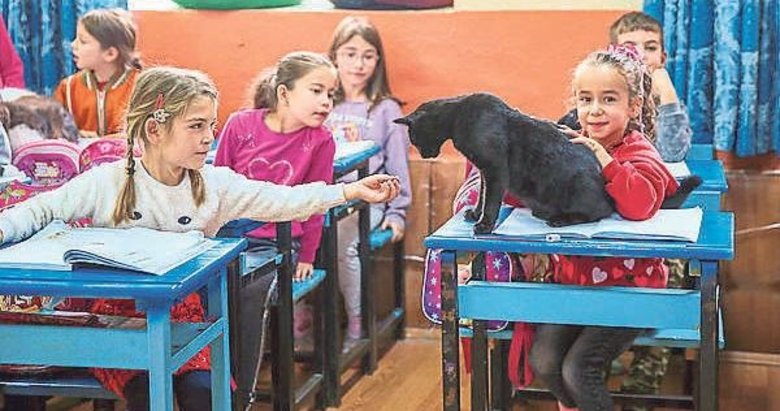 Patili dostlarla okul bir başka güzel