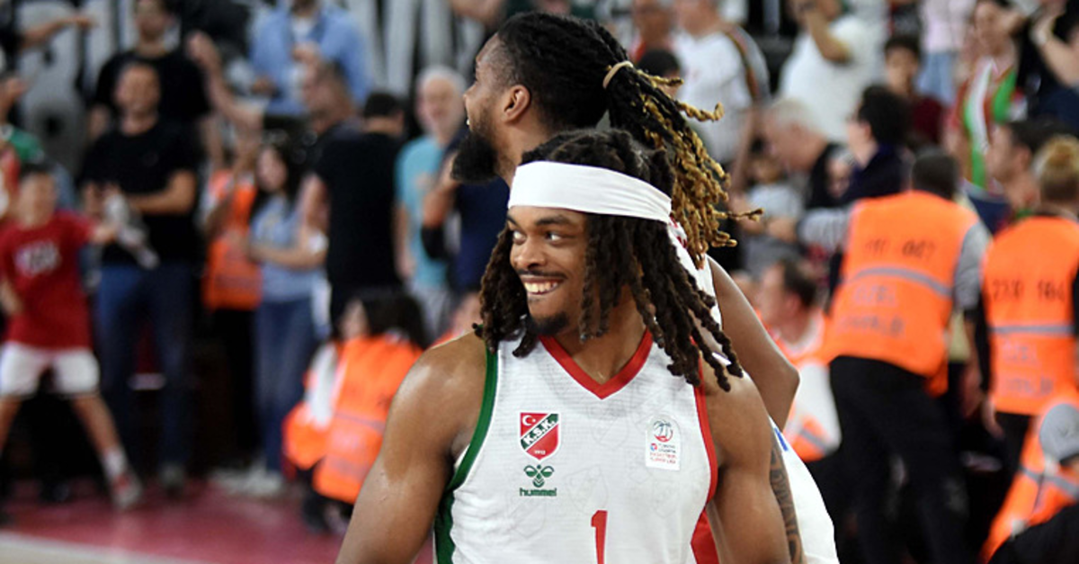 İzmir tarihi eşikte