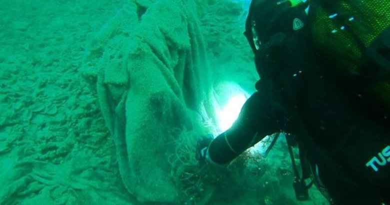 Çanakkale Boğazı’ndan 250 kilo hayalet ağ temizlendi