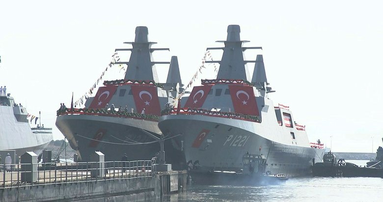 2 açık deniz karakol gemisi ’Mavi Vatan’ ile buluştu