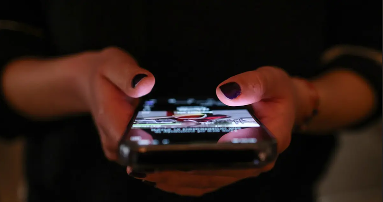 Yunanistan 15 yaş altına sosyal medyayı yasaklıyor