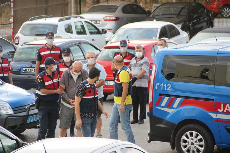 İki kişinin ölümünden sorumlu kaçak alkol satan üç şüpheli yakalandı