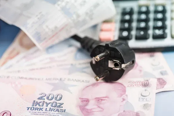 elektrik-faturasinda-yeni-donem-milyonlari-ilgilendiren-degisiklik-basliyor-1793093021166.png