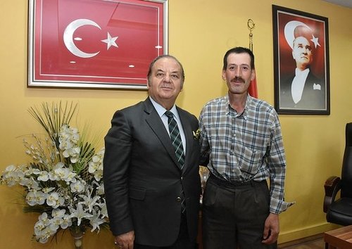 Muğla’da kızı okula gitsin diye veresiye yol yaptıran babanın borçlarını valilik kapattı