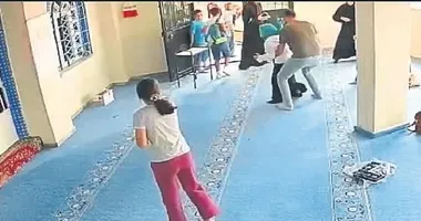İmamdan hayat kurtaran Heimlich manevrası