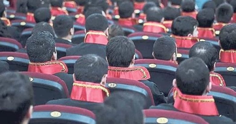 Hukuk mesleklerine girişte ‘ön sınav’ şartı