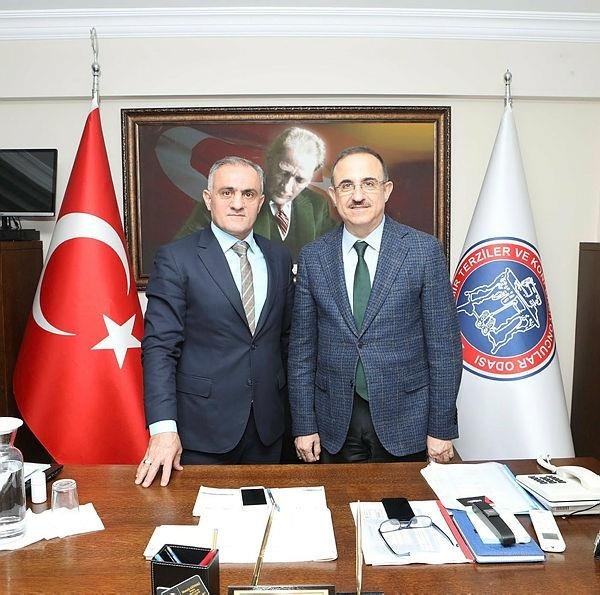 AK Parti İzmir İl Başkanı Kerem Ali Sürekli’den esnafa destek vurgusu