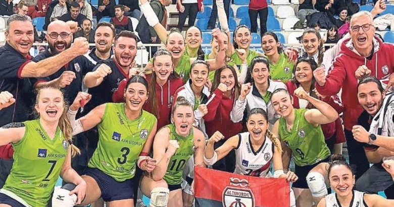 İzmir’in filede çifte heyecanı