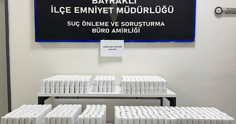 İzmir’de 102 bin sentetik hap ele geçirildi